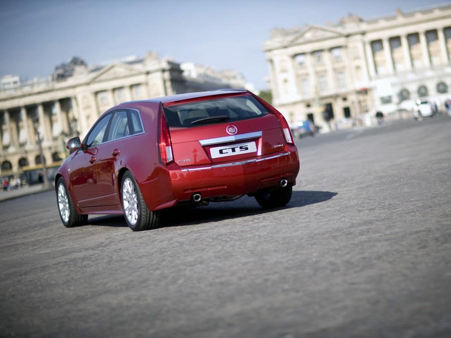  Cadillac CTS Sport Wagon 2009 года  (фото 9 из 28)